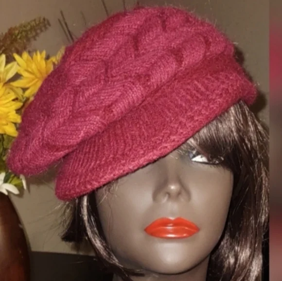 Women Sweater Hat - Women's - Picture 2 of 2